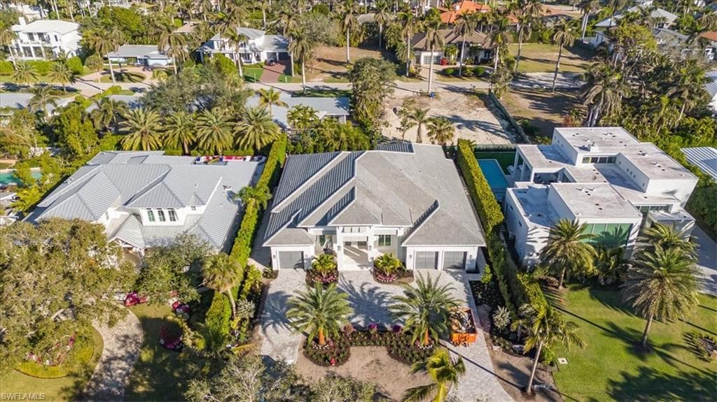 375 Bow Line Dr, Naples, FL 34103-26