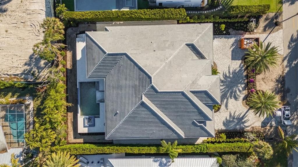 375 Bow Line Dr, Naples, FL 34103-28