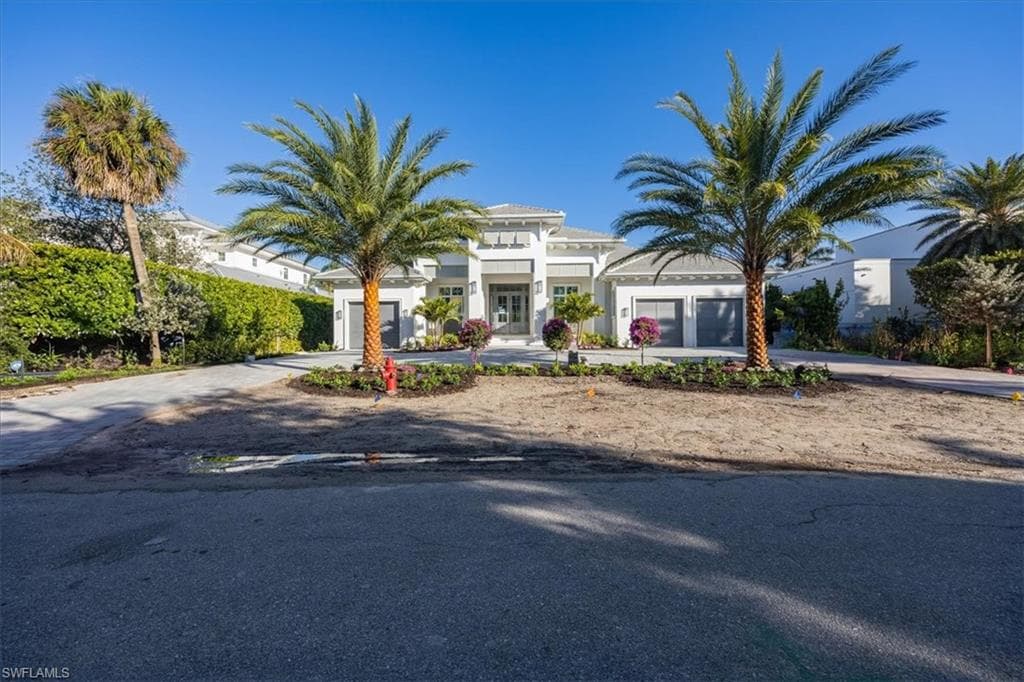 375 Bow Line Dr, Naples, FL 34103-30