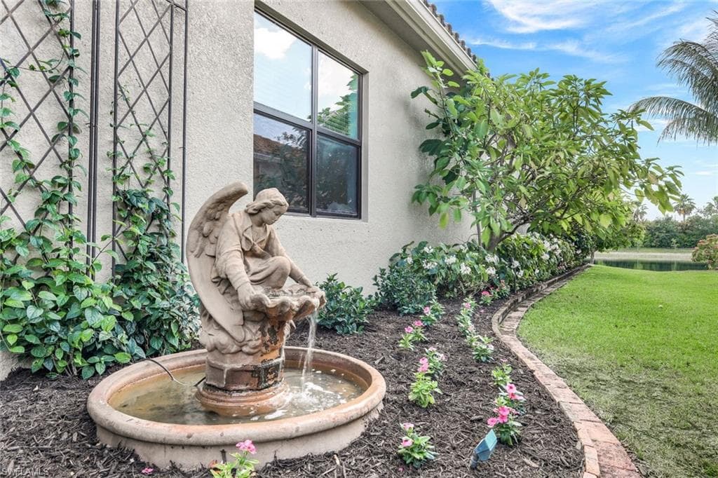 13339 Silktail Dr, Naples, FL 34109-29