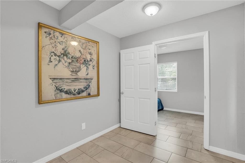 883 Coconut Cir E, Naples, FL 34104-14