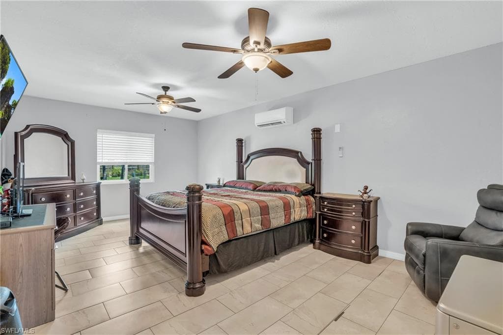 883 Coconut Cir E, Naples, FL 34104-16