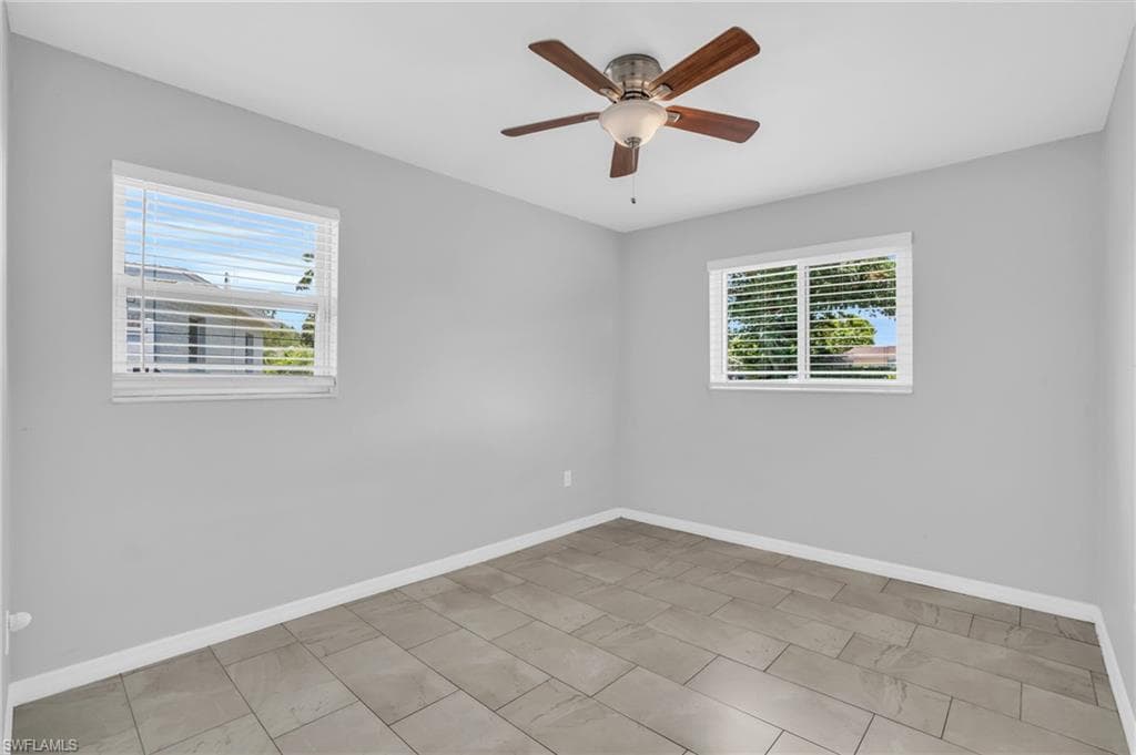 883 Coconut Cir E, Naples, FL 34104-22