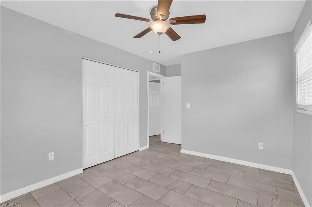 883 Coconut Cir E, Naples, FL 34104-23
