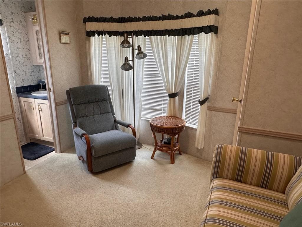 1307 Silver Lakes Blvd, Naples, FL 34114-9