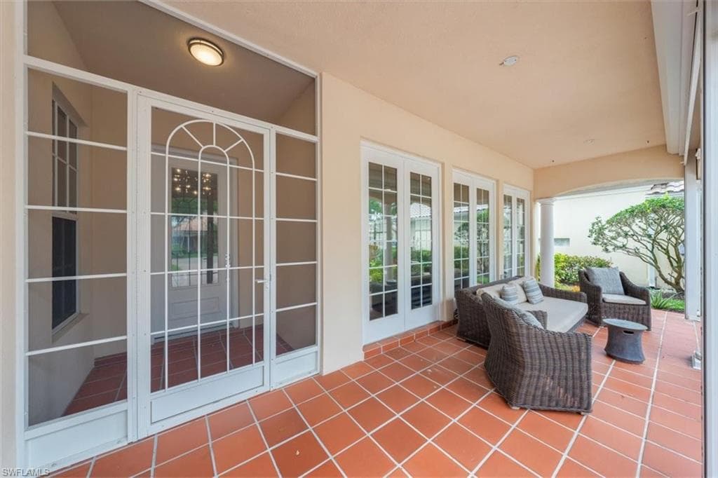 4772 Martinique Way, Naples, FL 34119-8