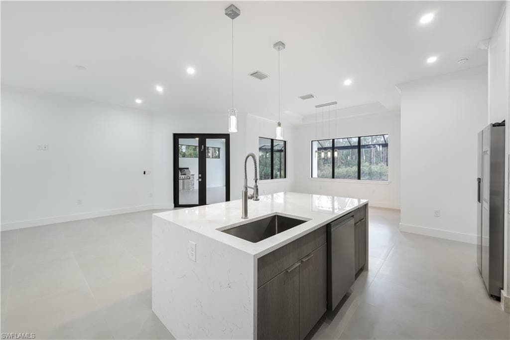 2806 Golden Gate Blvd W, Naples, FL 34120-13
