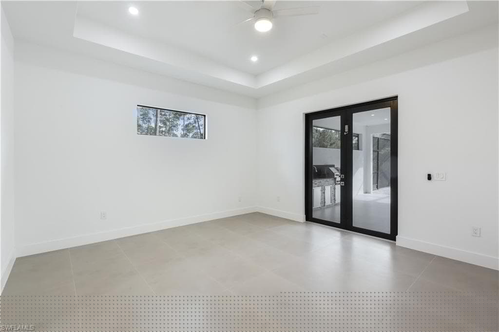 2806 Golden Gate Blvd W, Naples, FL 34120-17