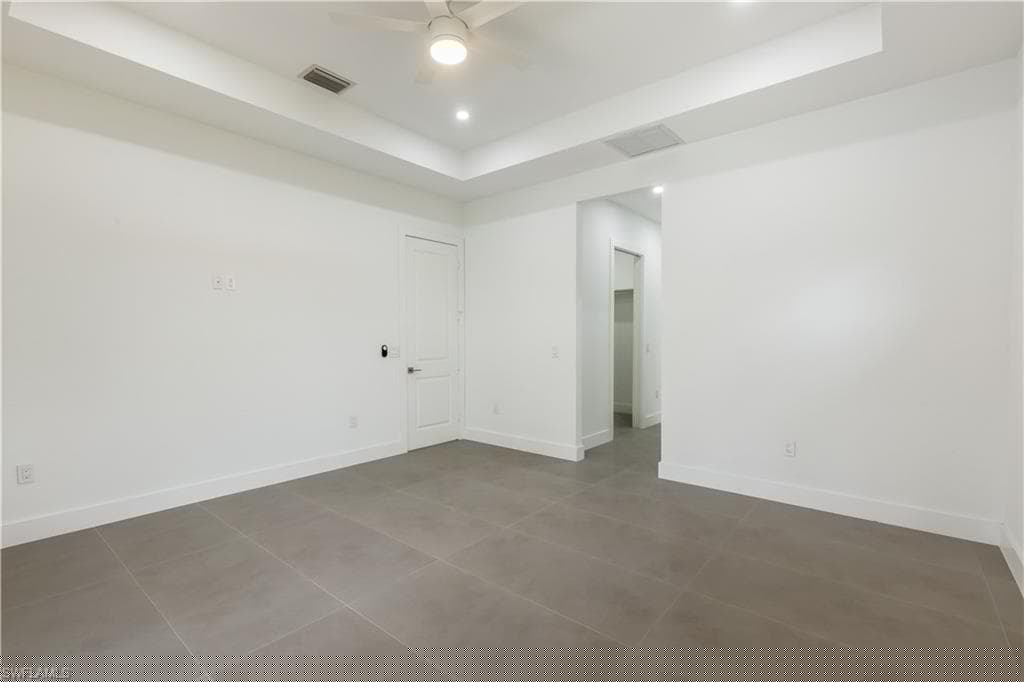 2806 Golden Gate Blvd W, Naples, FL 34120-19