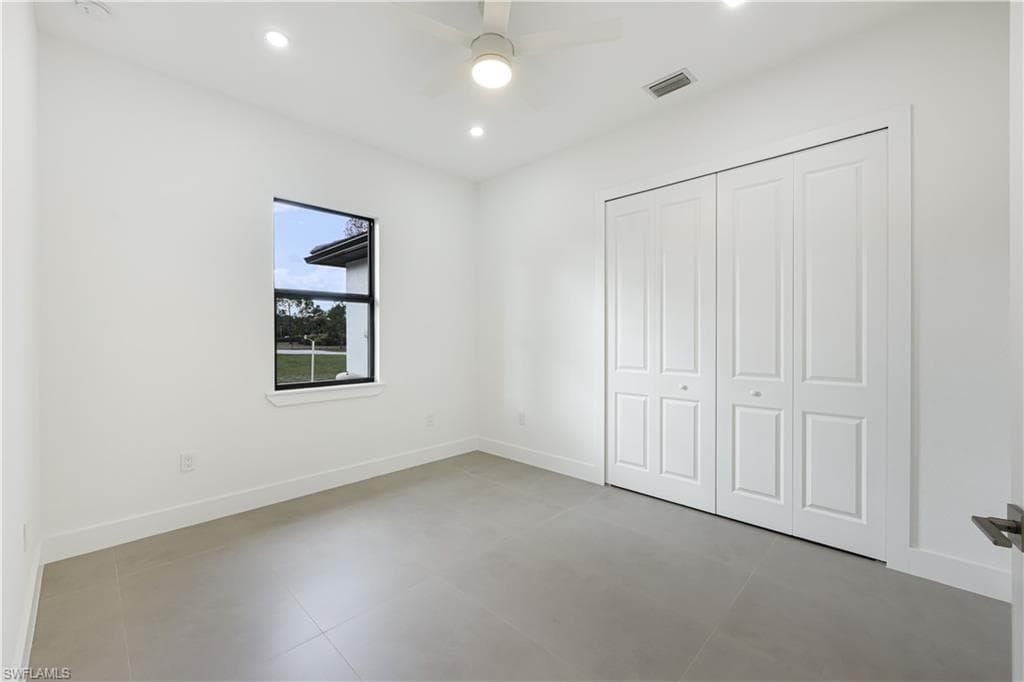 2806 Golden Gate Blvd W, Naples, FL 34120-25