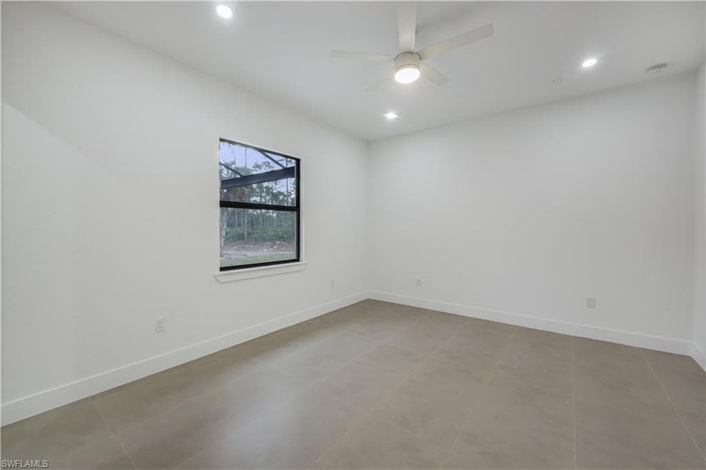 2806 Golden Gate Blvd W, Naples, FL 34120-27