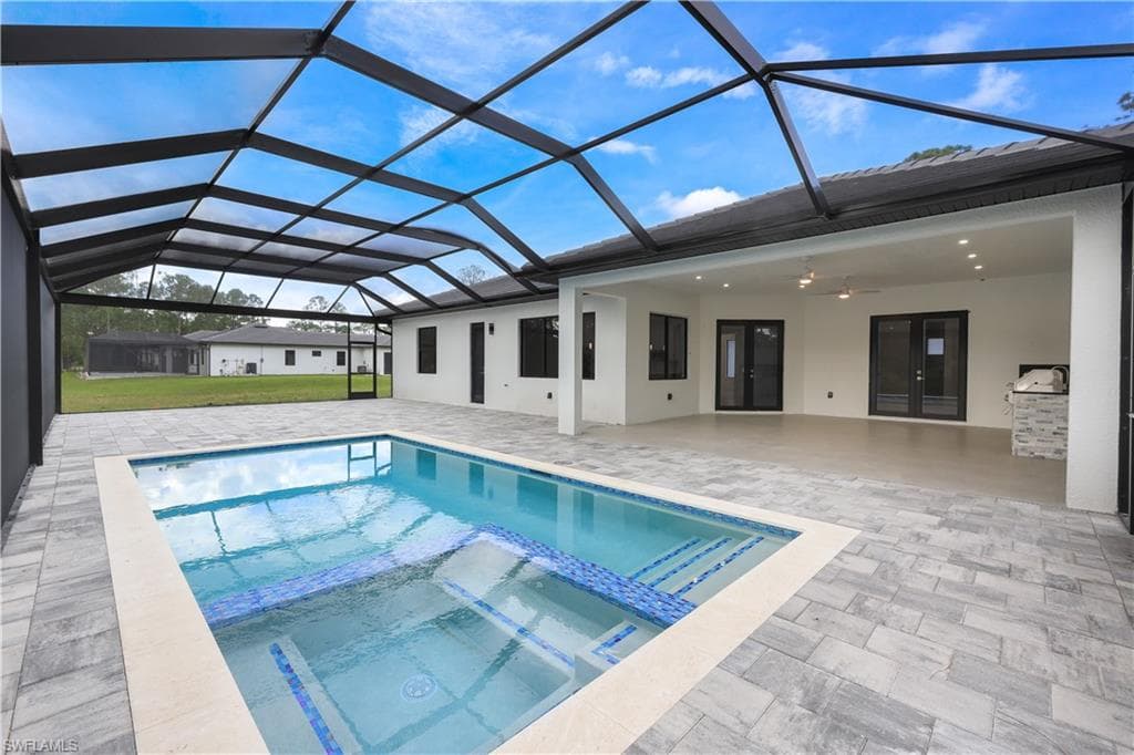 2806 Golden Gate Blvd W, Naples, FL 34120-33