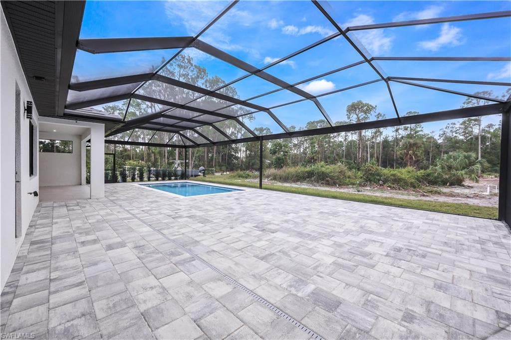 2806 Golden Gate Blvd W, Naples, FL 34120-34