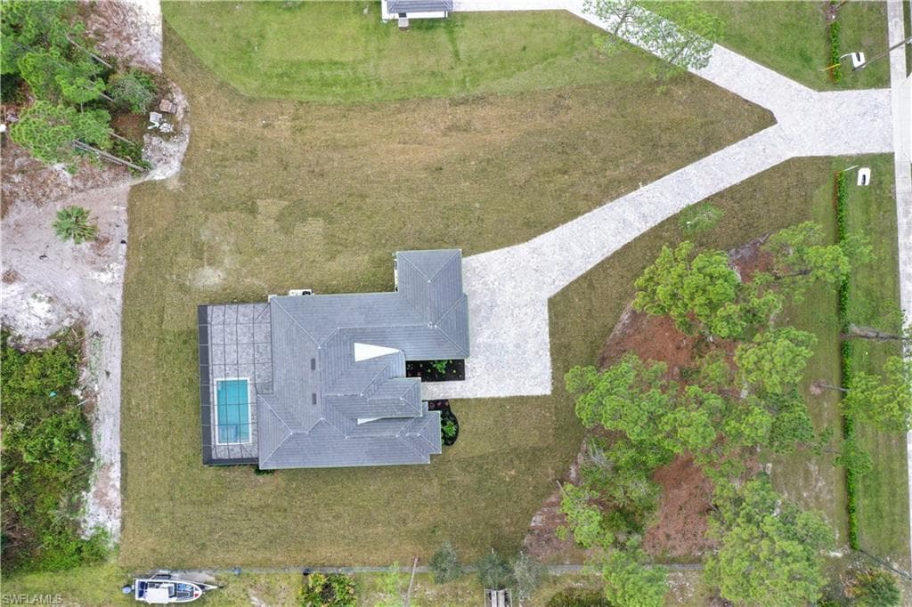 2806 Golden Gate Blvd W, Naples, FL 34120-40