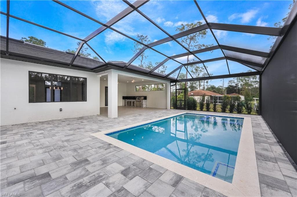 2806 Golden Gate Blvd W, Naples, FL 34120-4