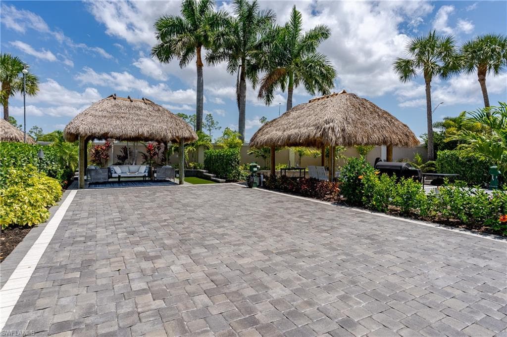 13619 Snook Cir, Naples, FL 34114-18