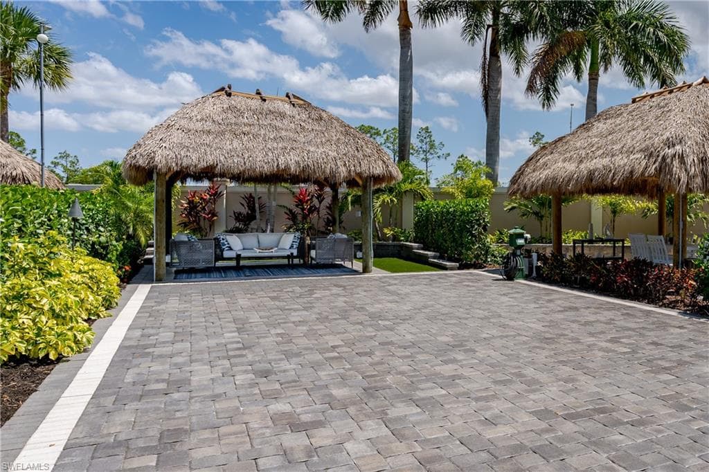 13619 Snook Cir, Naples, FL 34114-19