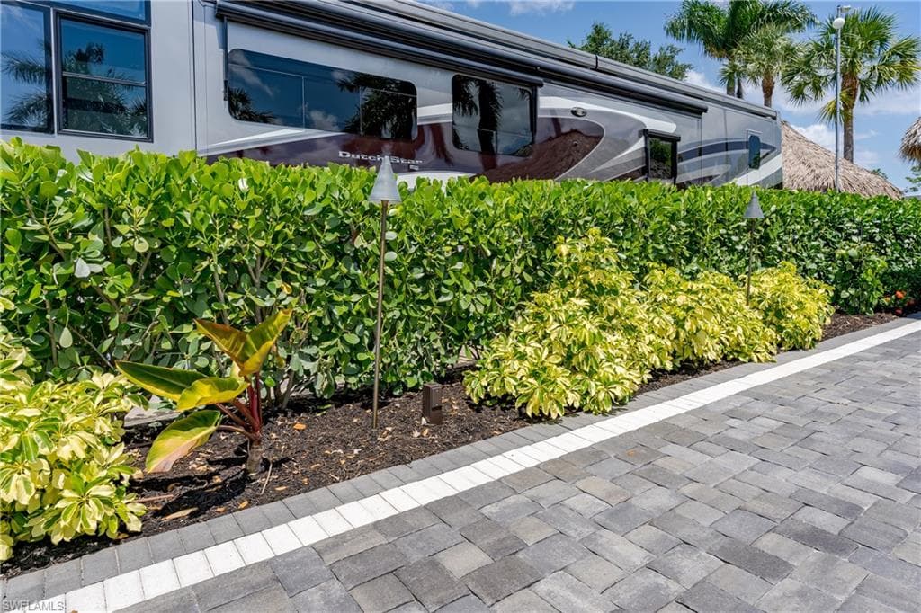 13619 Snook Cir, Naples, FL 34114-20