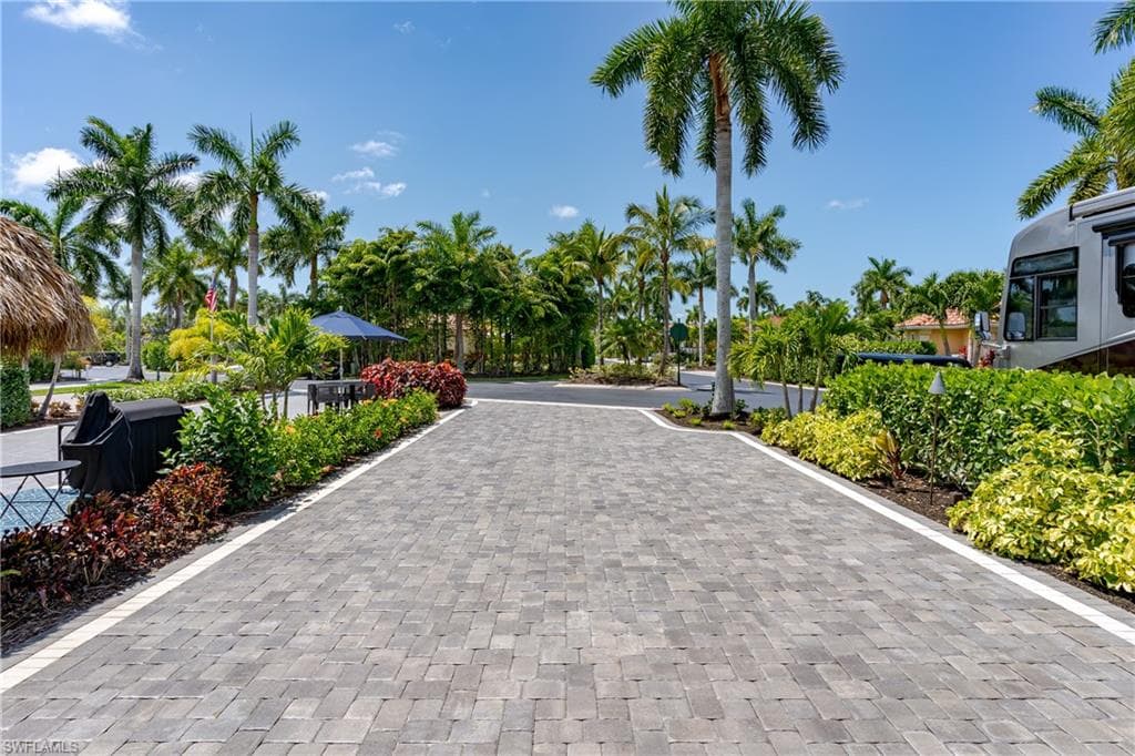 13619 Snook Cir, Naples, FL 34114-22