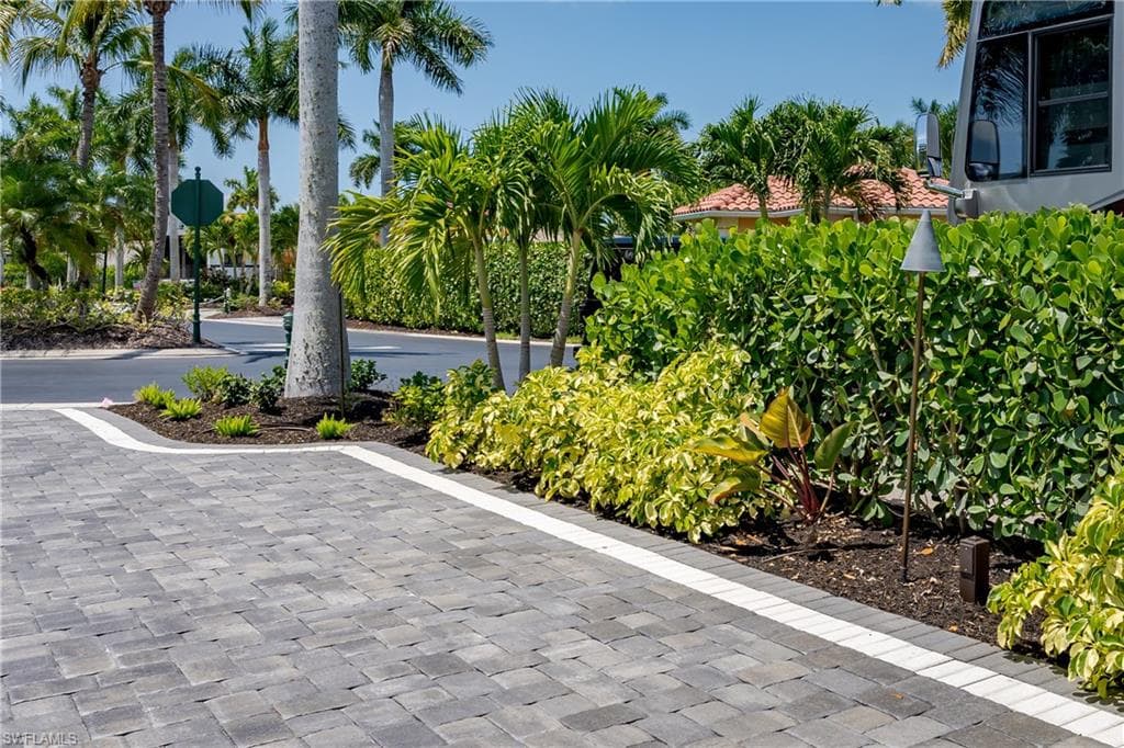 13619 Snook Cir, Naples, FL 34114-26