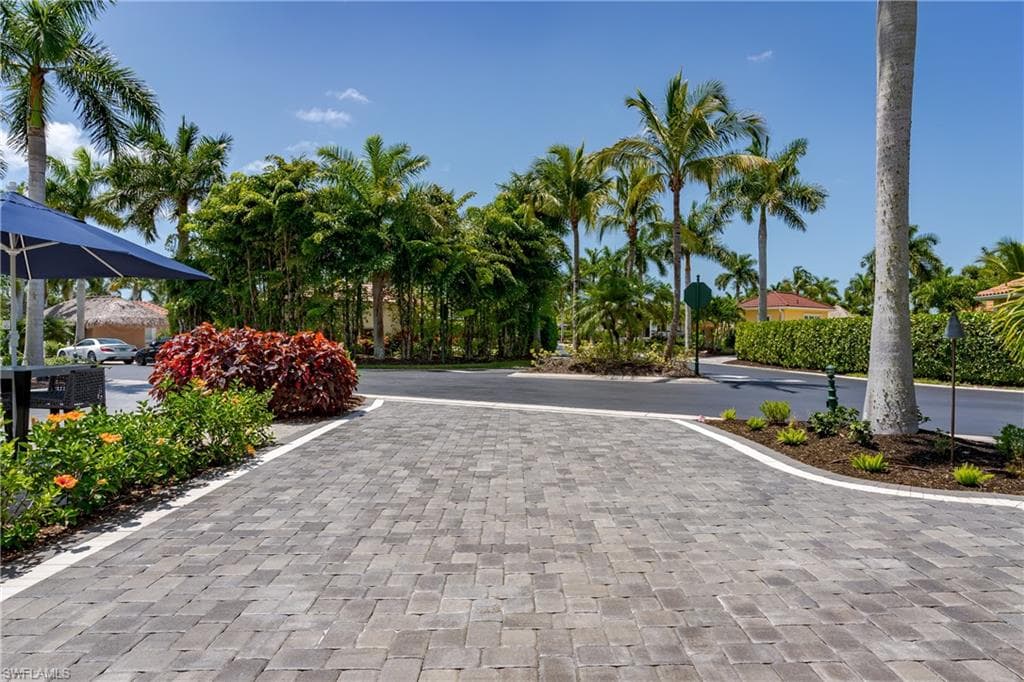 13619 Snook Cir, Naples, FL 34114-27