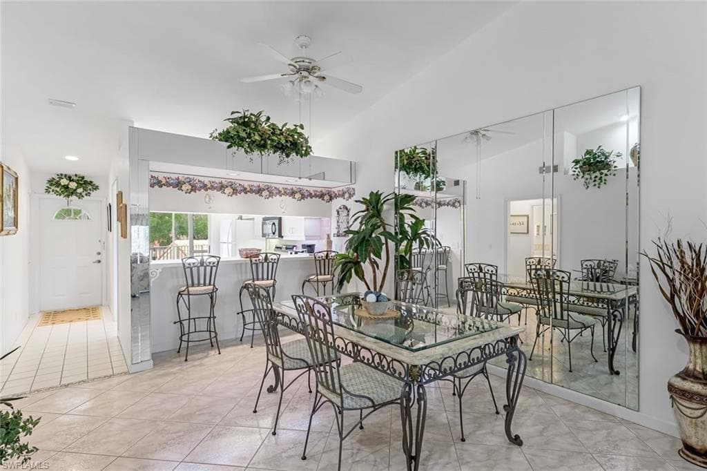 2420 Hidden Lake Dr 1006, Naples, FL 34112-15