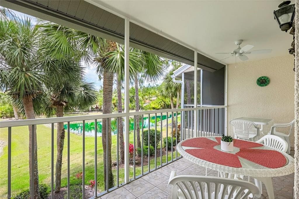 2420 Hidden Lake Dr 1006, Naples, FL 34112-25