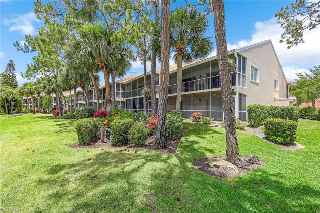 2420 Hidden Lake Dr 1006, Naples, FL 34112-28