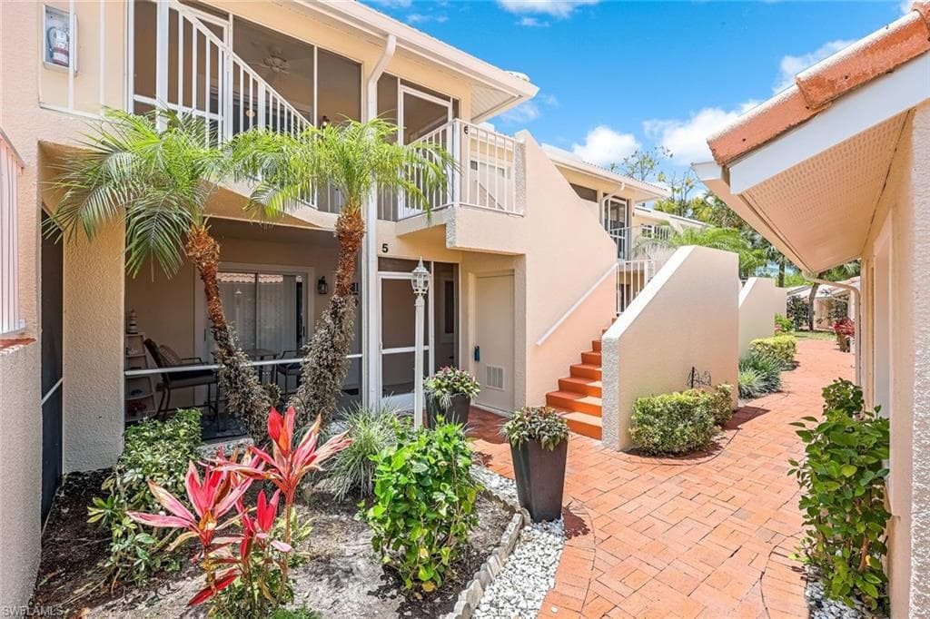 2420 Hidden Lake Dr 1006, Naples, FL 34112-3