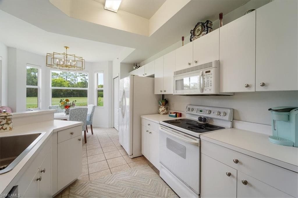 2875 Cypress Trace Cir 8-102, Naples, FL 34119-7