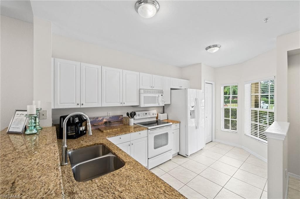 9175 Celeste Dr 103, Naples, FL 34113-19