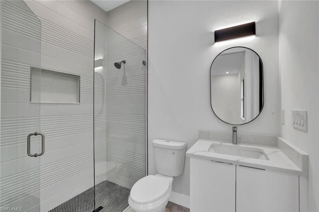 169 18th Ave NW, Naples, FL 34120-23