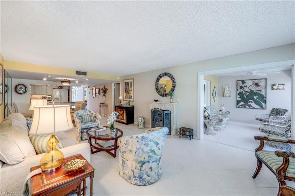 4200 Belair Ln 211, Naples, FL 34103-4
