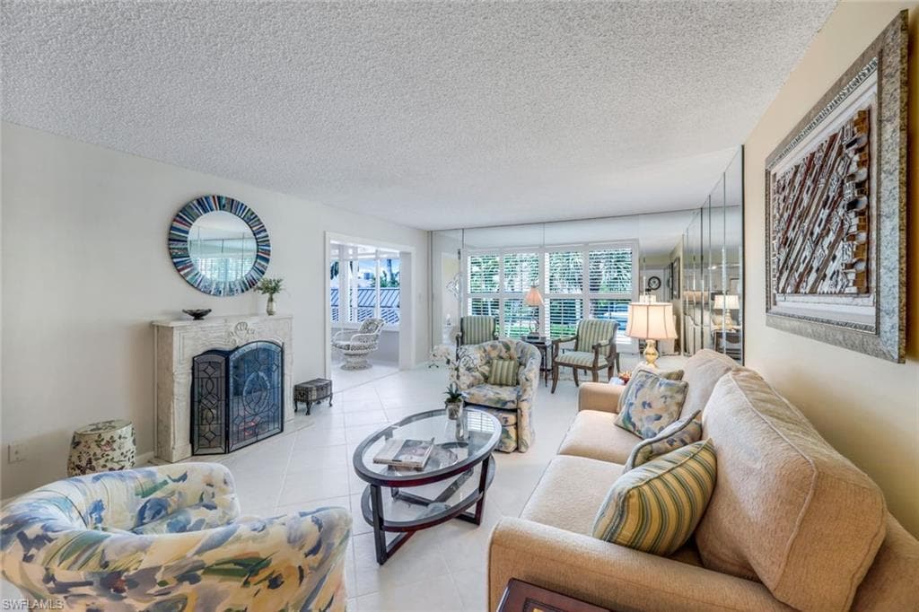 4200 Belair Ln 211, Naples, FL 34103-6