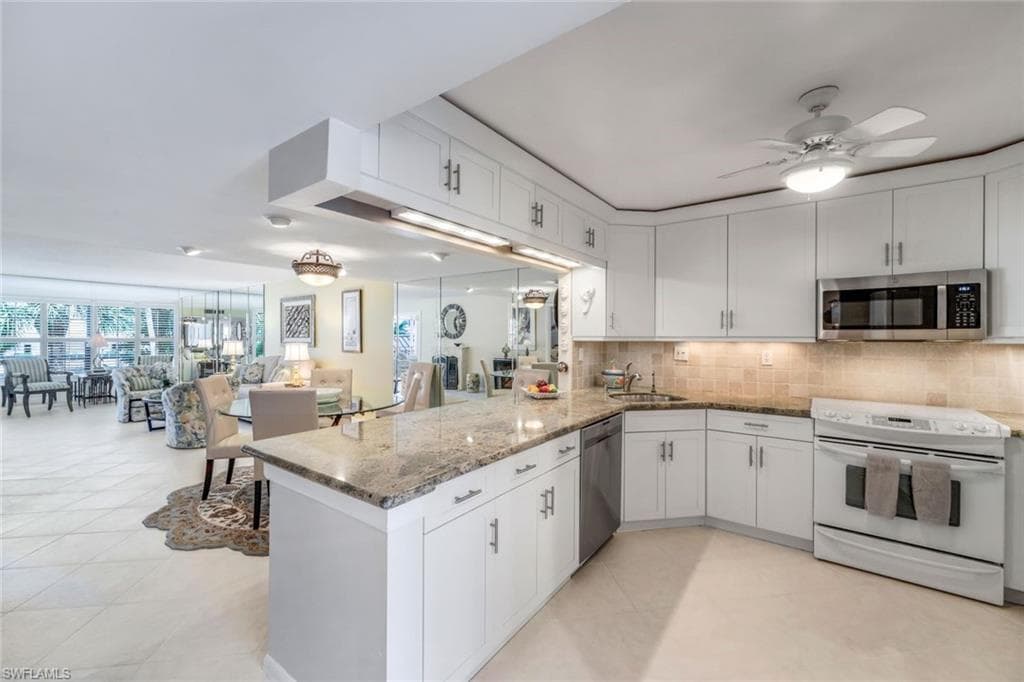 4200 Belair Ln 211, Naples, FL 34103-8