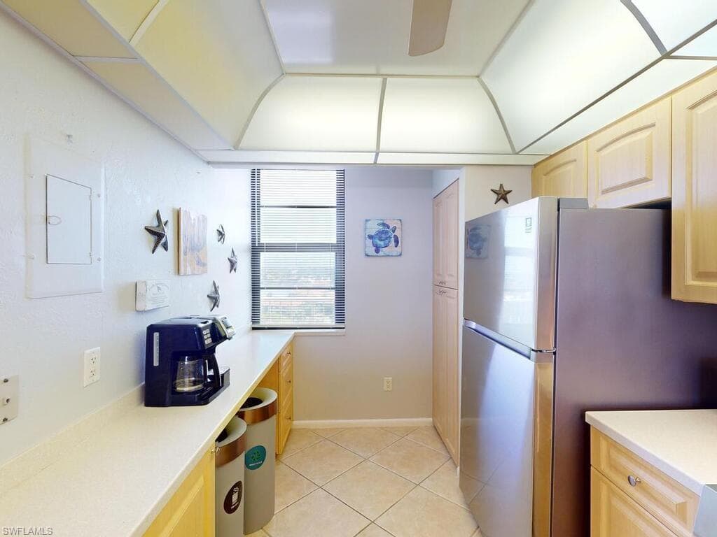 380 Seaview Ct 1005, Marco Island, FL 34145-16