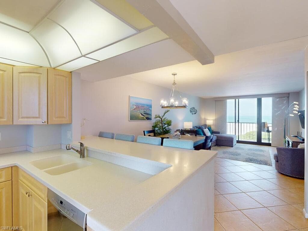 380 Seaview Ct 1005, Marco Island, FL 34145-5