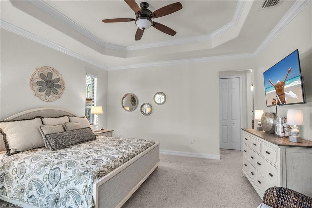 2938 Aviamar Cir, Naples, FL 34114-11