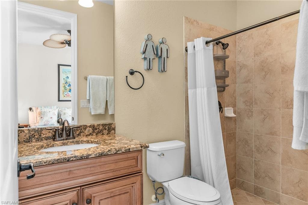 2938 Aviamar Cir, Naples, FL 34114-17