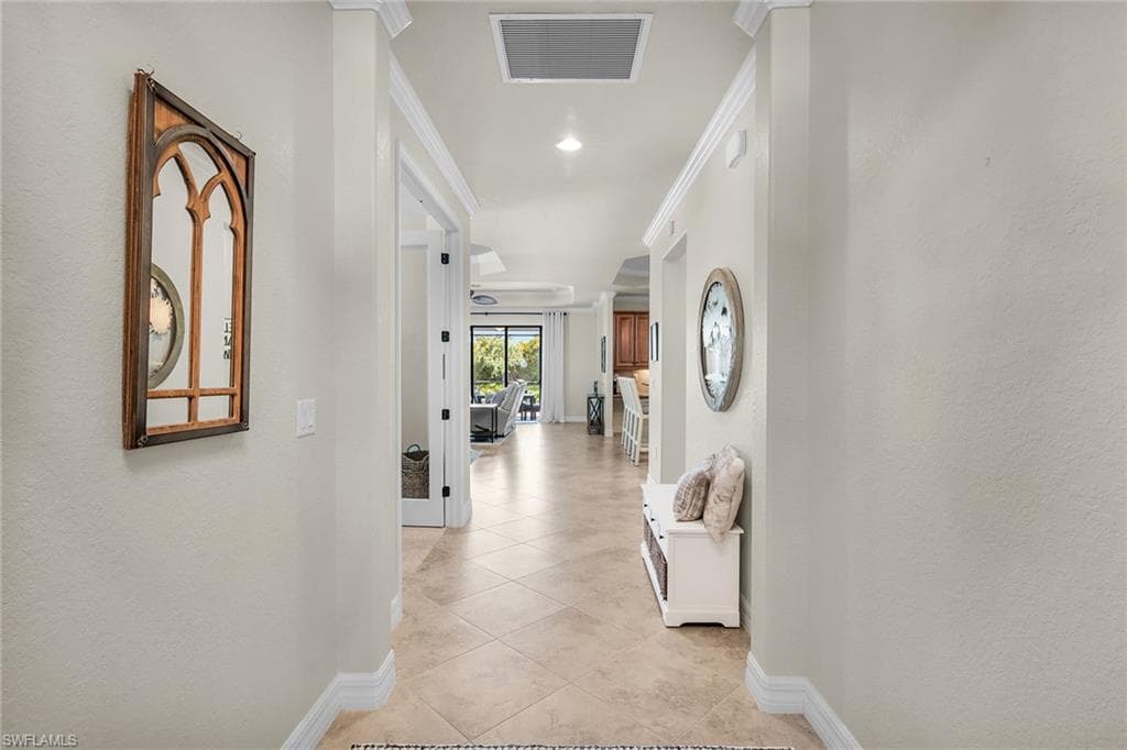 2938 Aviamar Cir, Naples, FL 34114-2