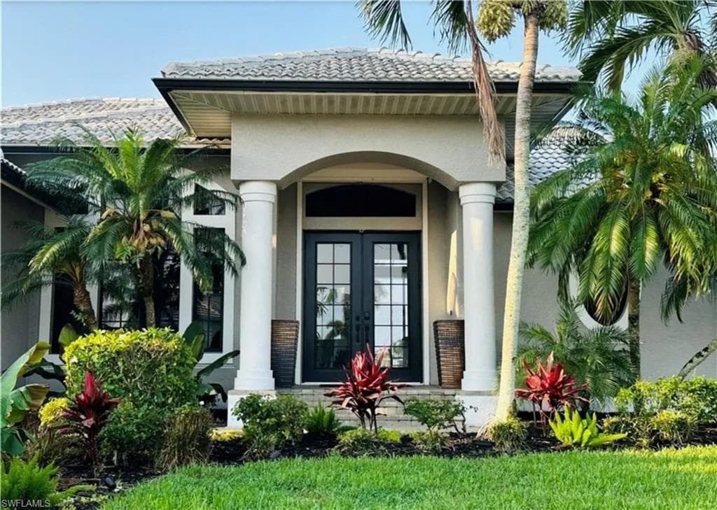 1421 Galleon Ave, Marco Island, FL 34145-2