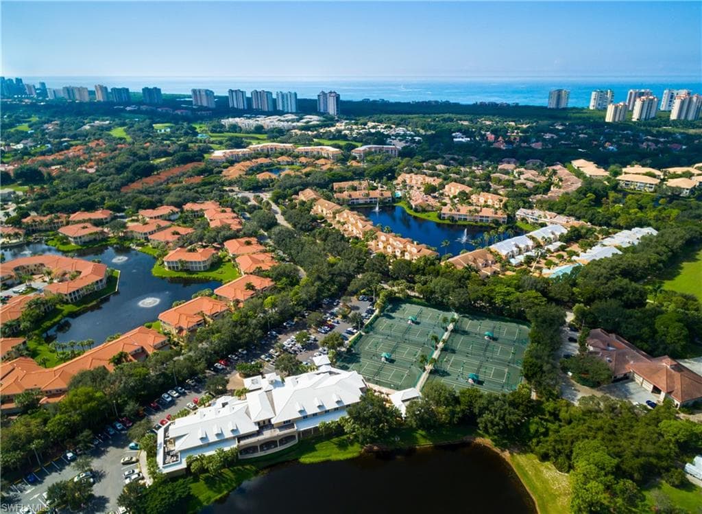 701 Tamarind Ct, Naples, FL 34108-35