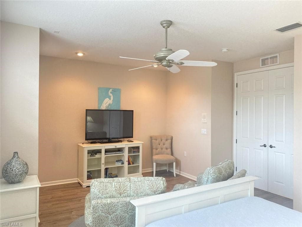 6822 Ascot Dr 202, Naples, FL 34113-20