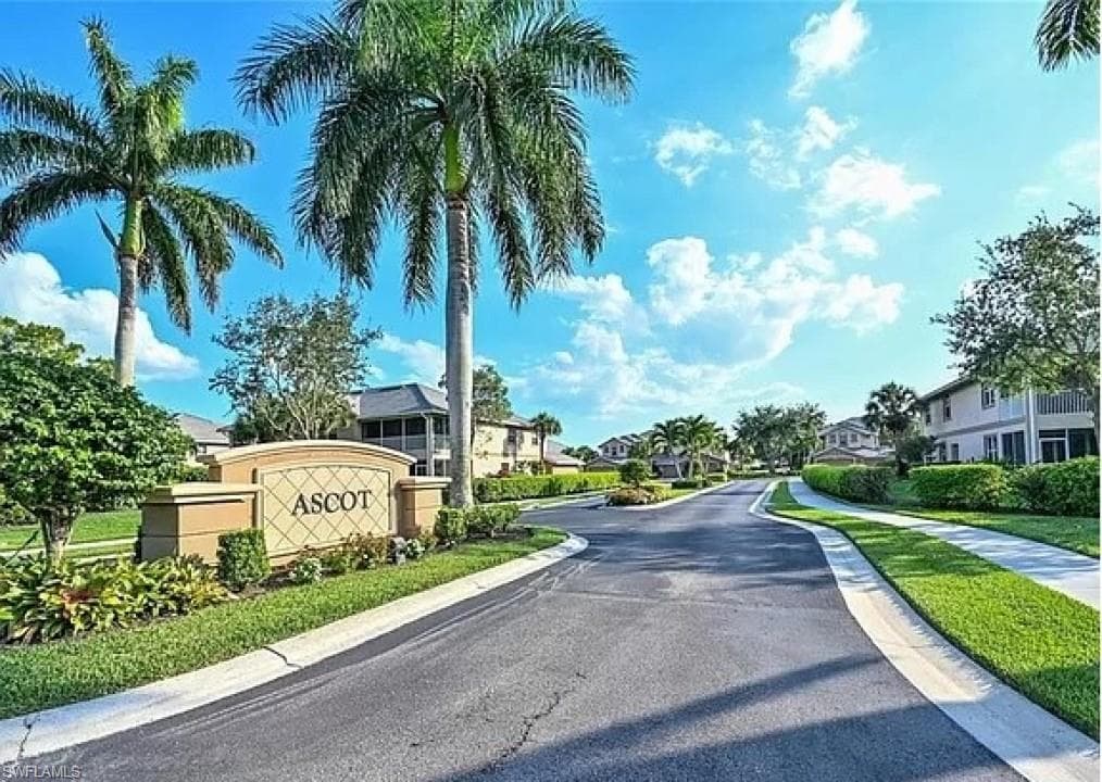 6822 Ascot Dr 202, Naples, FL 34113-24