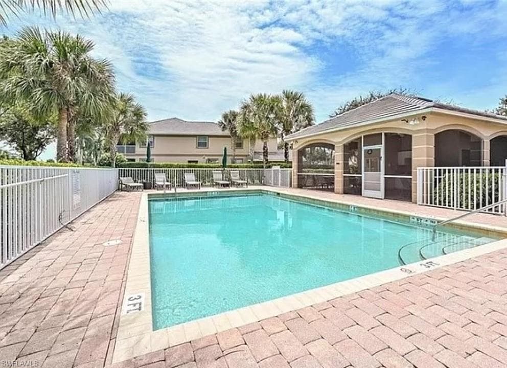 6822 Ascot Dr 202, Naples, FL 34113-26