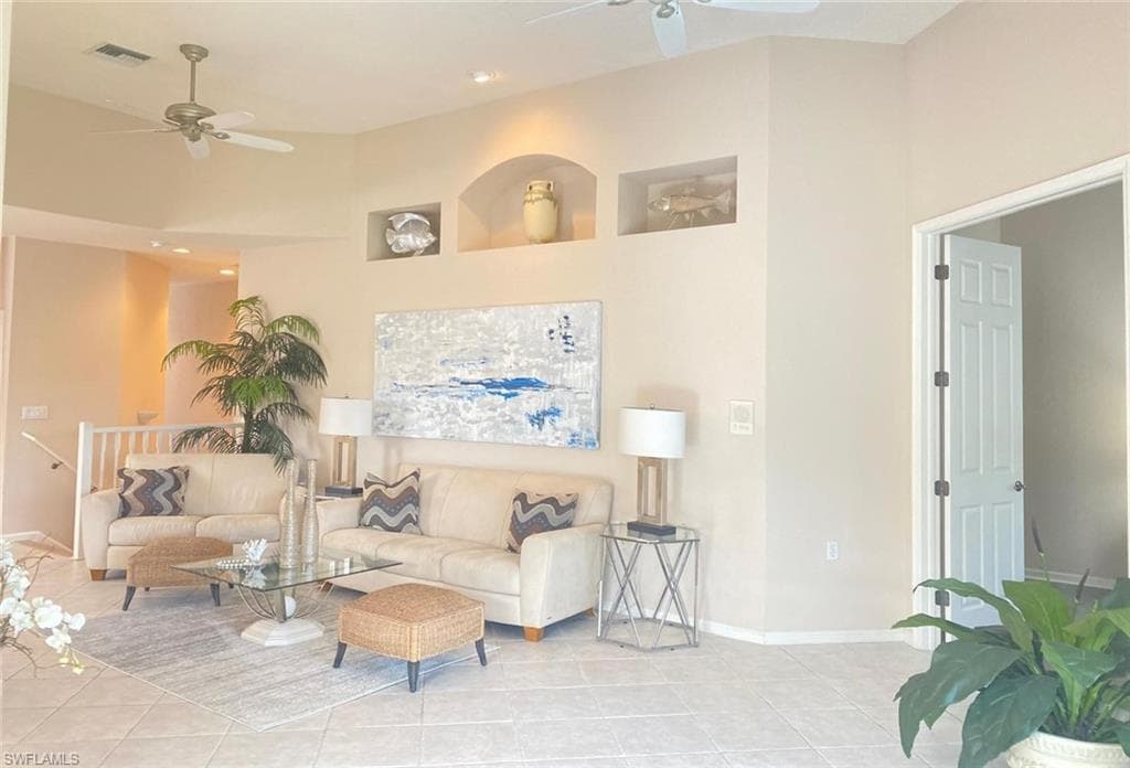 6822 Ascot Dr 202, Naples, FL 34113-5