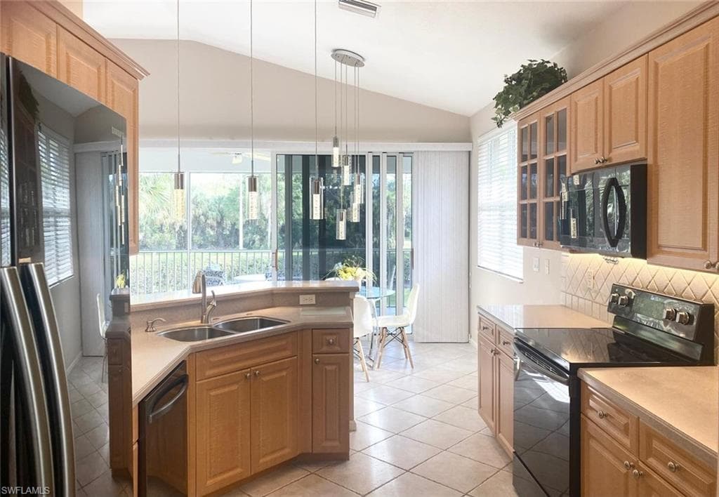 6822 Ascot Dr 202, Naples, FL 34113-8