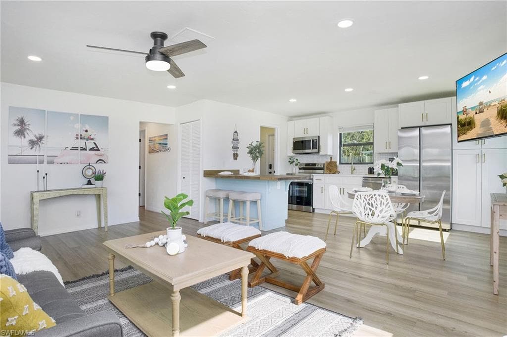 3455 Estey Ave, Naples, FL 34104-4