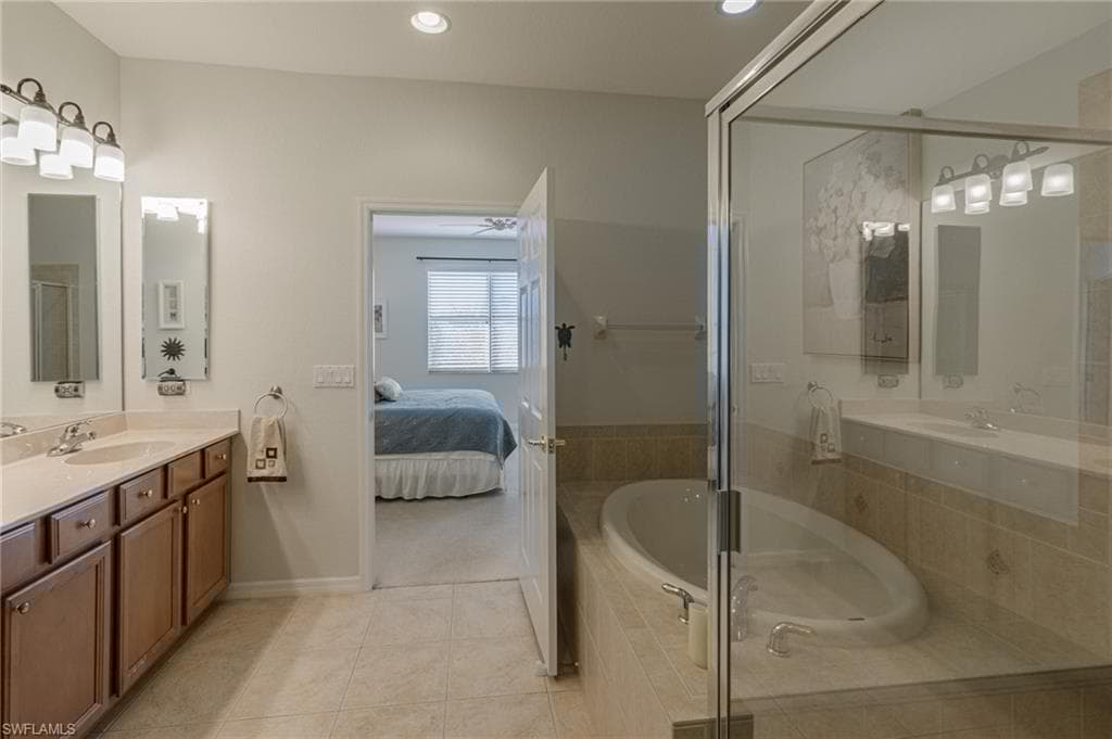 9631 Spanish Moss Way 3933, Bonita Springs, FL 34135-18