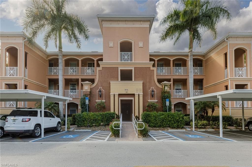 9631 Spanish Moss Way 3933, Bonita Springs, FL 34135-3